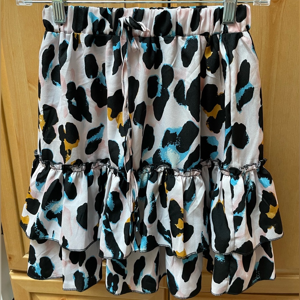 Leopard ruffle skirt - so cute never worn!